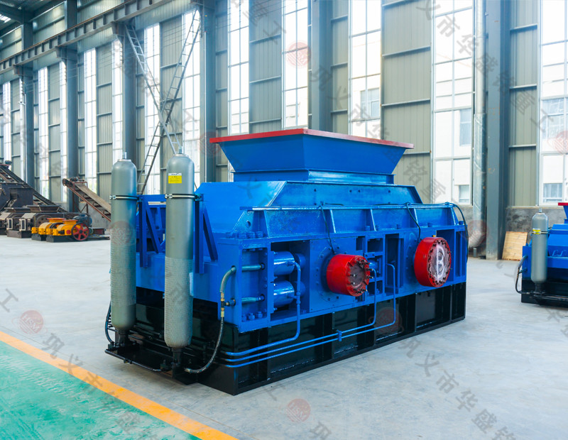 火山巖液壓對輥制砂機(jī)報(bào)價(jià)是多少？河南哪家好呢？